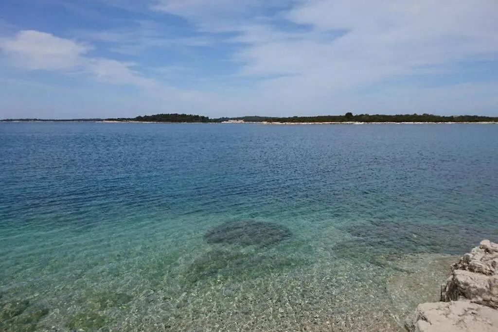 Apartment Vesna For 2, Free Parking And Wi-Fi Pula 0*,  Croatia